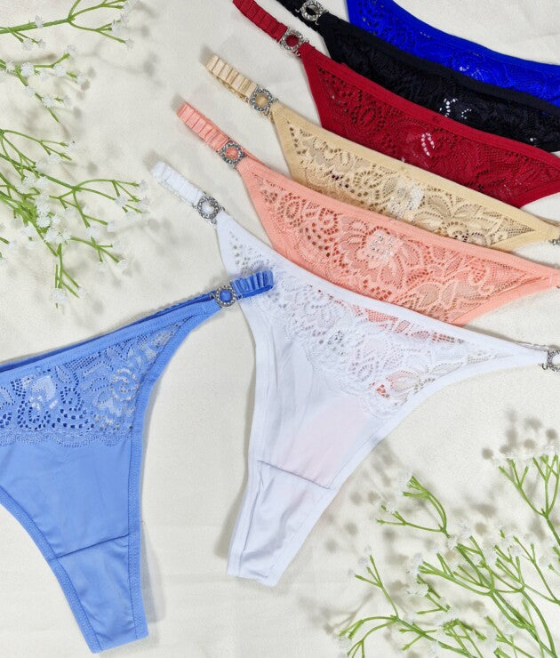 Tanga Fio Dental com Biju e Elástico Franzido